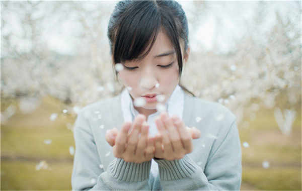新荣怀孕后验血多久可以知道男女(怀孕后多久可以验血检查出来)